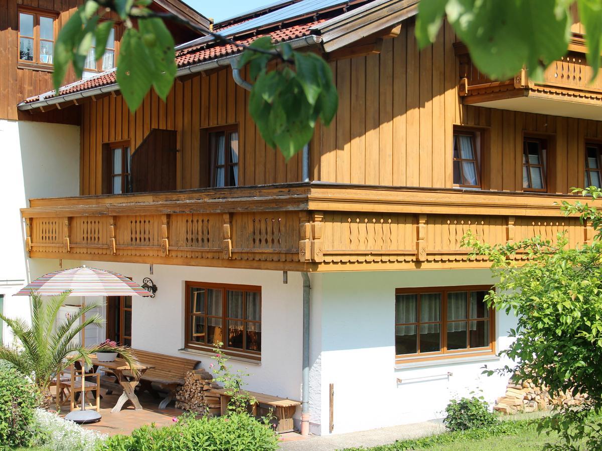 Gaestehaus Alpin - Inkl. Chiemgau-Karte Bergen  Exterior foto